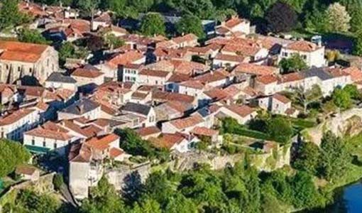 湛江回乡建别墅为什么一定要选专业乡墅公司